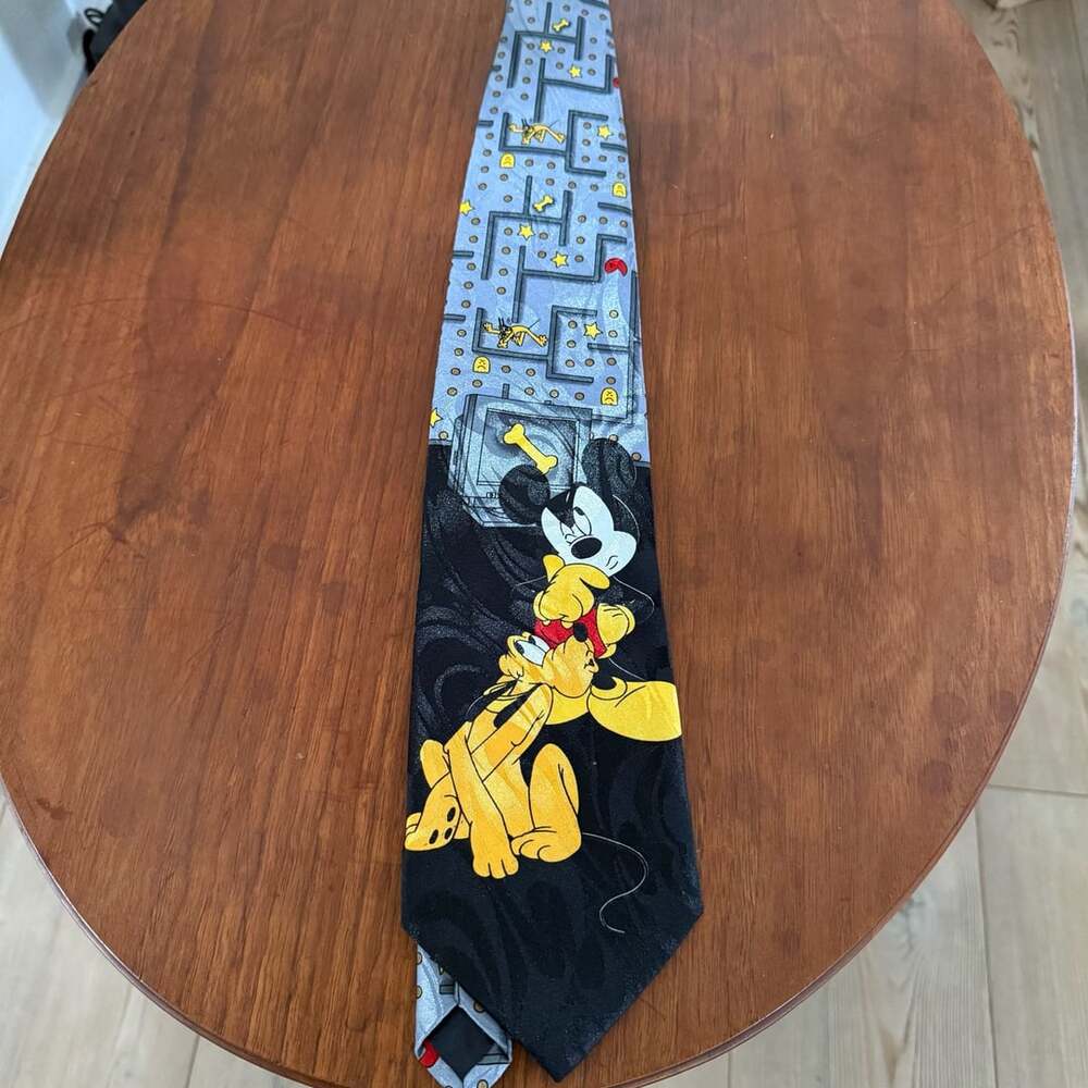 100% Silk Mickey Mouse and Pluto Vintage Tie Disney